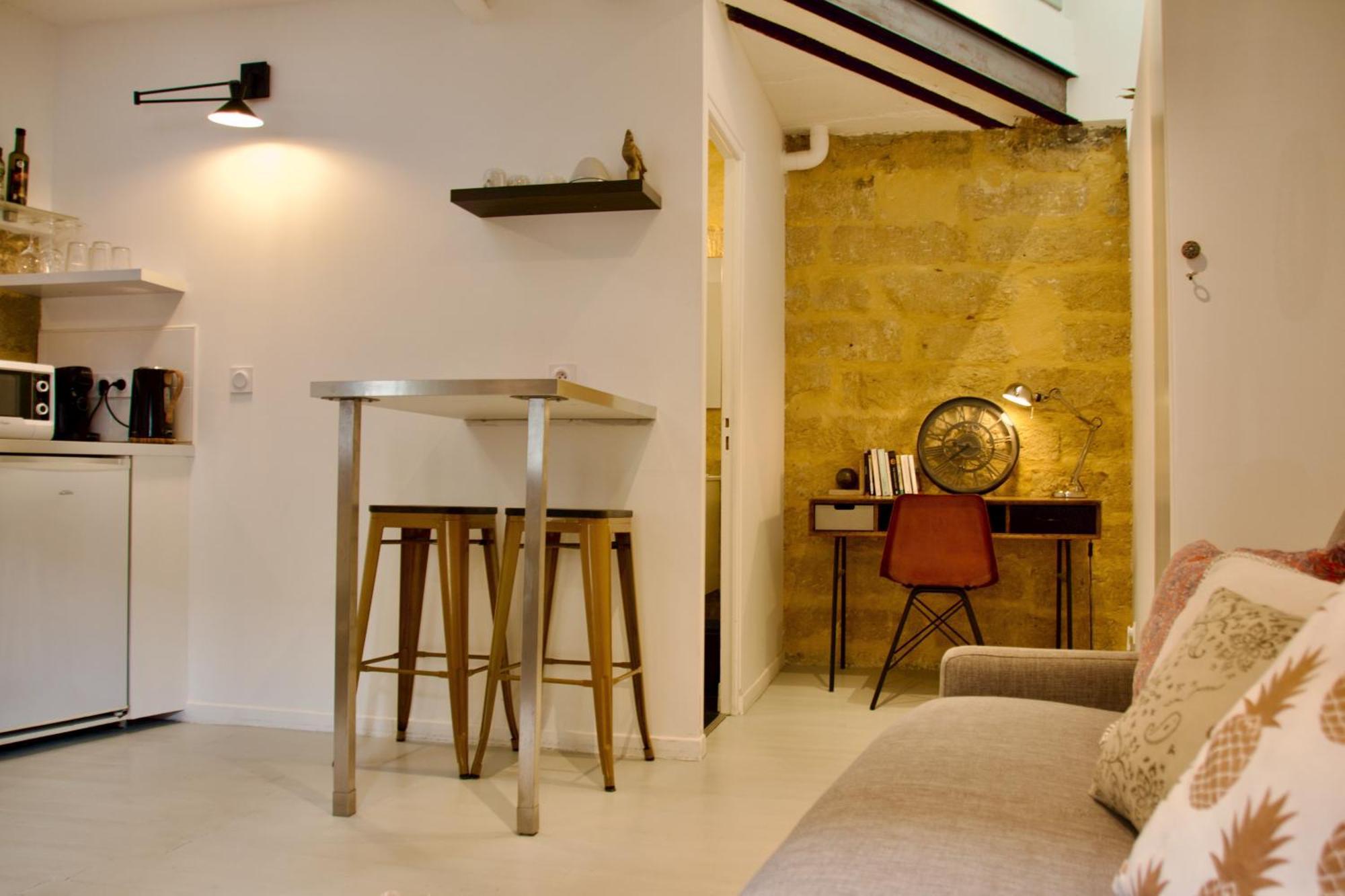 Joli studio avec terrasse, coeur historique - protocole sanitaire strict Montpellier Extérieur photo